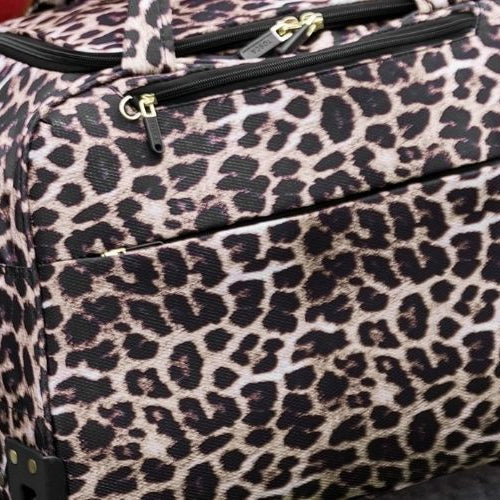 How to Choose the Best Tote Bag for Travel