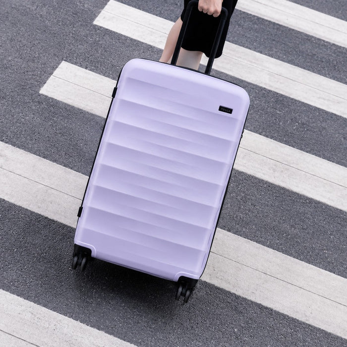 Hard Shell vs Soft Case Luggage: Which Is Best?