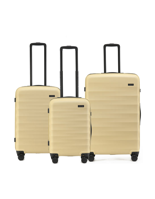 Interstellar 2.0 67cm Medium Hard Suitcase - Yellow