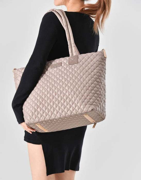 Metro Large Travel Tote Bag - Magnet